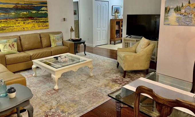 Regional District of Nanaimo House | Steps To The Ocean. Private Home. Great Location In Parksville. Air Conditioned.