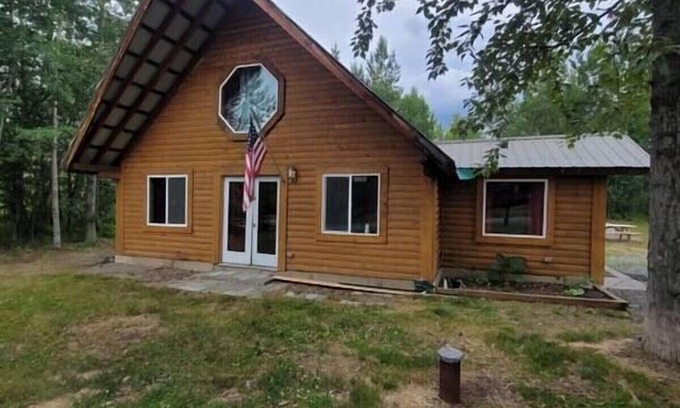 Sterling Ski Chalet | Sterling Cabin close to Kenai River