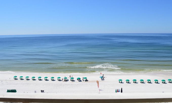 Destin Apartment | Sterling Sands 707🌞🌞Beachfront⛵ ⛵ 2BR/2BA Amazing Gulf View🌴FREE Beach Serv