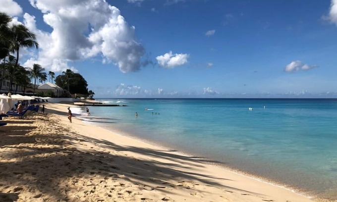 Reeds Bay Villa | Still Fathoms in St James by Personal Villas - Stylish Beachfront Villa