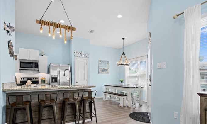 Rockport House | Stingray Cove | Coastal Cottage, Near Beach!