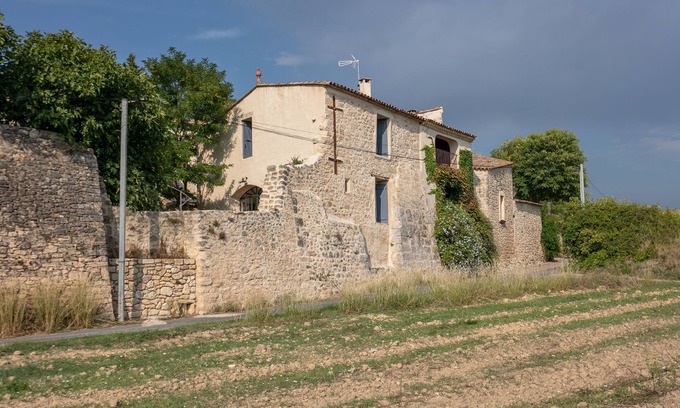 Saint-Pons-de-Mauchiens House | STONE HOUSE: CHARM AND AUTHENTICITY BETWEEN VINEYARD AND GARRIGUE
