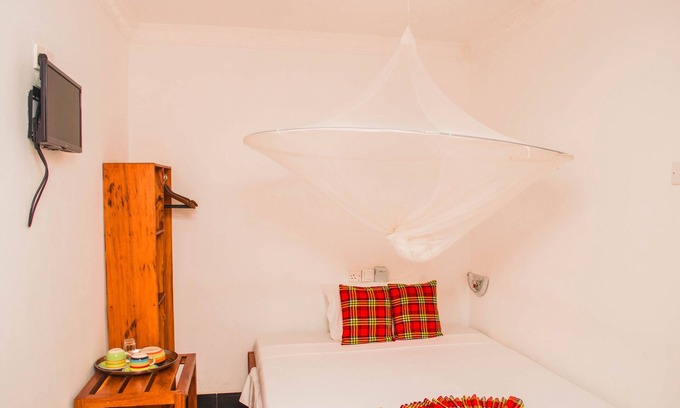Stone Town Hotel | Stonetown View Inn, a minute away to ferry & city!