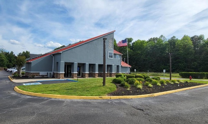 Smithfield Hotel | Stonewood Inn & Suites of Carrollton - Smithfield