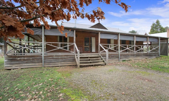 Wandiligong Apartment | Stoney Creek - on Morses Creek