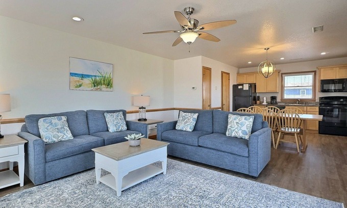 Buxton Cottage | Storm Cottage- Short Walk to Beach- Community Pool & Spa