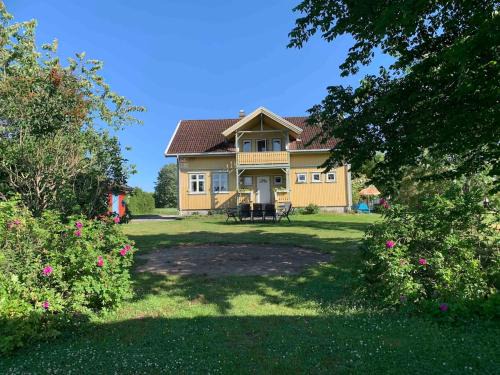 Ulefoss House | Stort hus på Fen i Ulefoss i rolige omgivelser