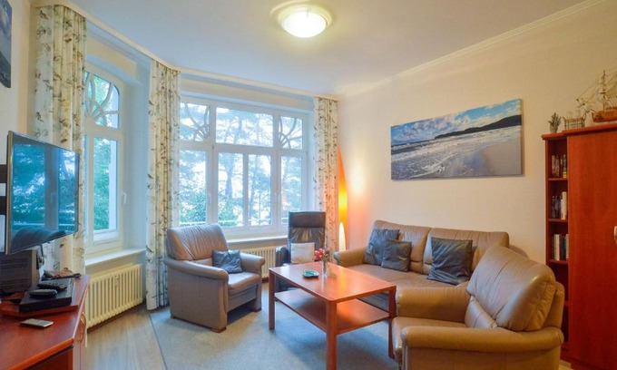Binz Apartment | Strandvillen Binz - Ferienwohnung mit Meerblick und 2 Schlafzimmern SV-707