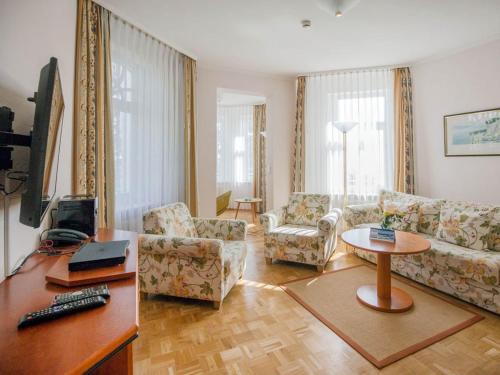 Binz Apartment | Strandvillen Binz - Ferienwohnung mit Meerblick und 1 Schlafzimmer SV-710