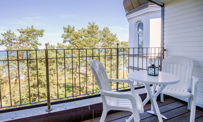 Binz Apartment | Strandvillen Binz - Ferienwohnung mit Meerblick, 2 Schlafzimmern und Balkon SV-714