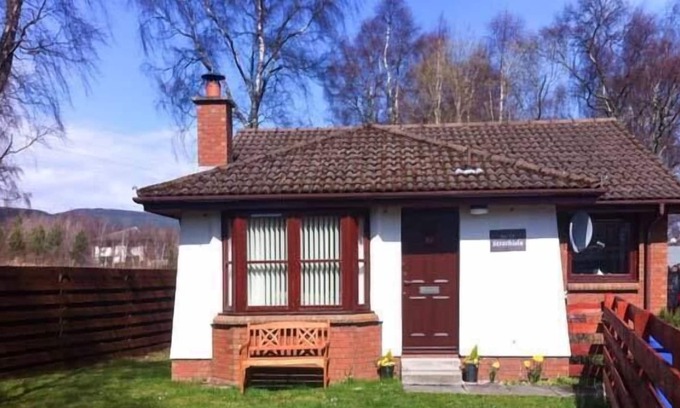 Aviemore Cottage | STRATHISLA, pet friendly, with open fire in Aviemore