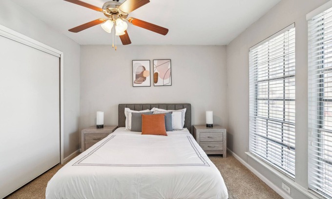 South Arlington Apartment | Stratton 205-V I Spacious 1 Bed 1 Bath
