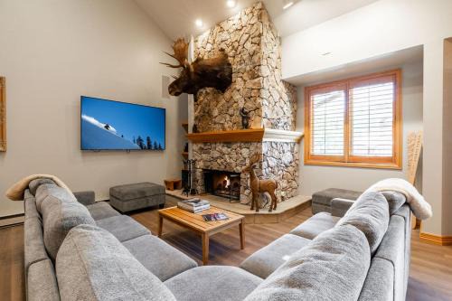 Beaver Creek Apartment | Strawberry Park True Ski In Ski Out by Vail Realty