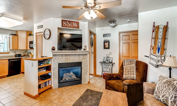 Frisco Condo | Streamside Lane | 2BR/2BA | Ski Bus | Walk to Main