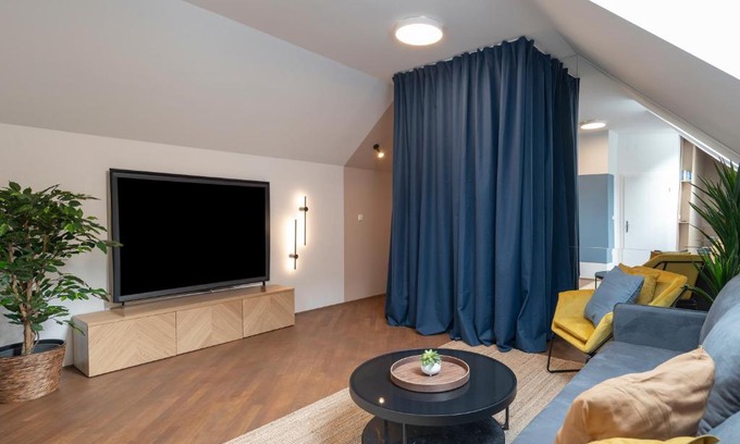 Ljubljana Old Town Apartment | Strict city apartments