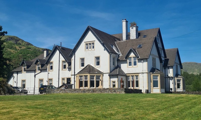 Stronachlachar House | Stronachlachar Lodge - spacious with cinematic views, direct access to loch.