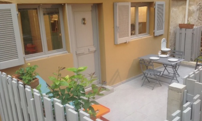 Ajaccio Apartment | STUDIO 2/3 pers Ajaccio, downtown