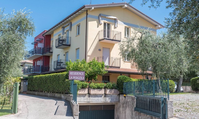 Malcesine Apartment | Studio 2 in "Residence la Pergola" with Balcony, Pool; Parking Available
