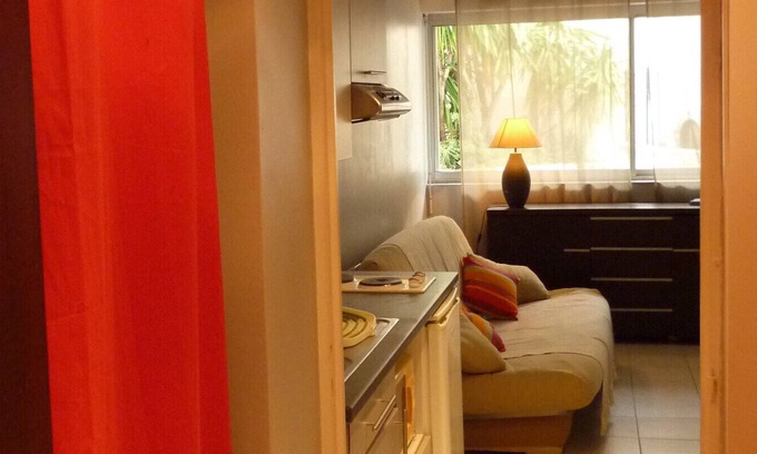 Gambetta Apartment | STUDIO / 2 PEOPLE IN DOWNTOWN 5 MINUTES DRIVE OF ENGLISH