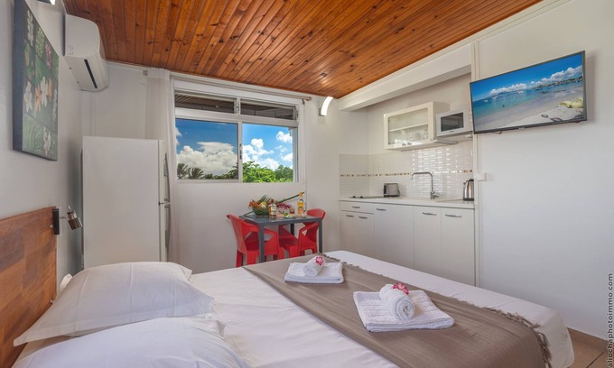 Pointe du Bout Apartment | Studio 203 - L’Hibiscus