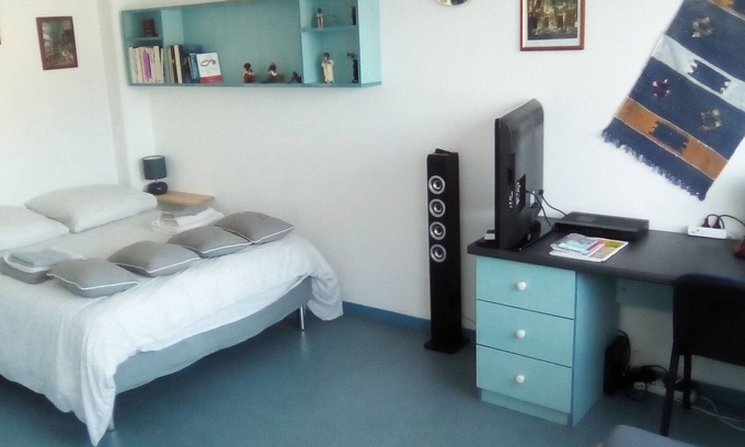 Le Mourillon Apartment | Studio 28 m2 in the city center in residence 10 minutes from the beaches