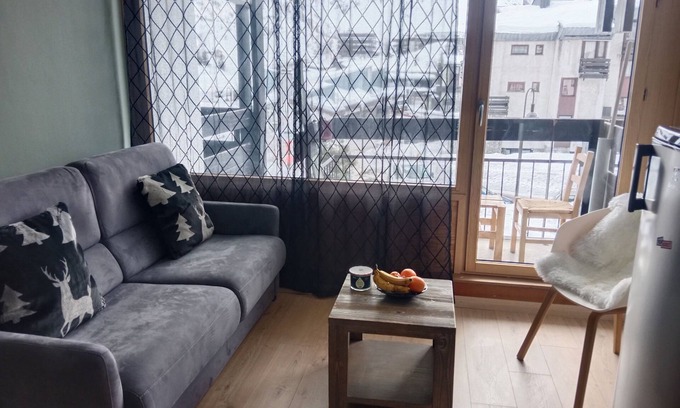 Le Lavachet Apartment | Studio 4 beds based at the Tignes le lac ski resort, cleaning not included ⚠️