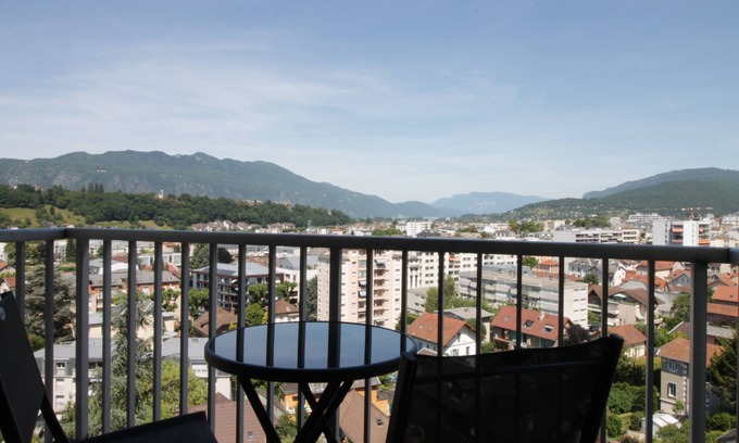 Aix-les-Bains Apartment | Studio 4* Swimming pool (summer), parking & superb view!