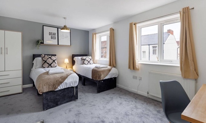 Middlesbrough Apartment | 🌟Studio 6 - City Centre - Free Wifi & Smart TV🌟