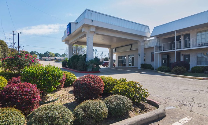Tyler Hotel | Studio 6 Tyler, TX - Northwest