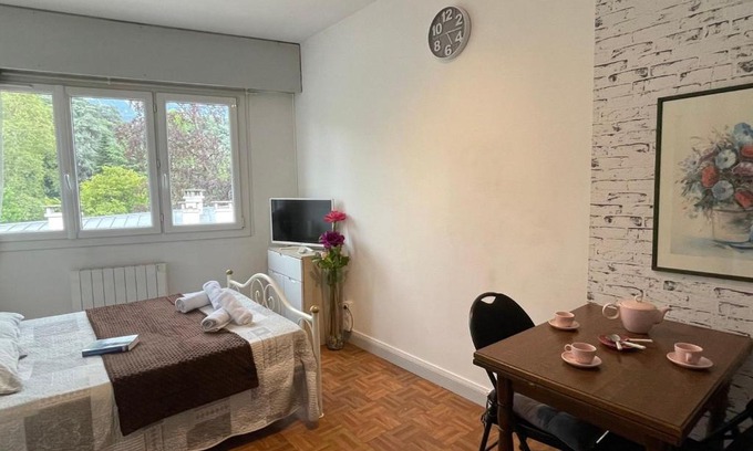 Aix-les-Bains City Center Apartment | Studio Aix-les-Bains, 1 pièce, 2 personnes - FR-1-555-29