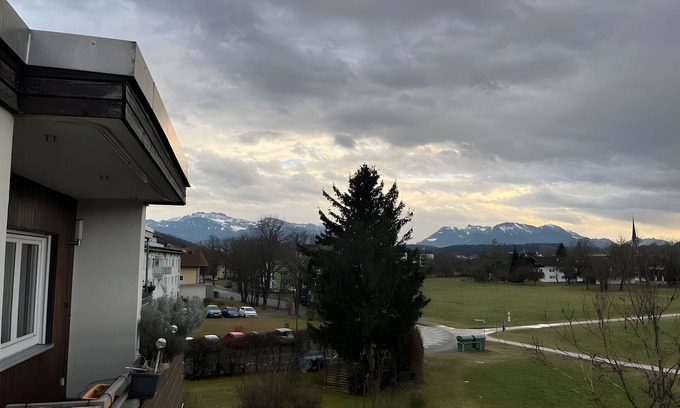 Prien am Chiemsee Apartment | Studio 'Am Chiemsee Mit Bergblick' with Mountain View, Balcony and Wi-Fi