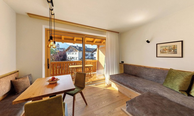 Fie allo Sciliar Apartment | Studio Apartment 'Bozen' with Mountain View, Shared Garden and Wi-Fi