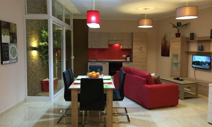 High Ridge Apartment | Studio Apartment 26 in St. Julian's