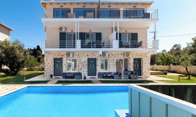 Lefkada Apartment | Studio Apartment '3' with Sea View, Wi-Fi and Air Conditioning
