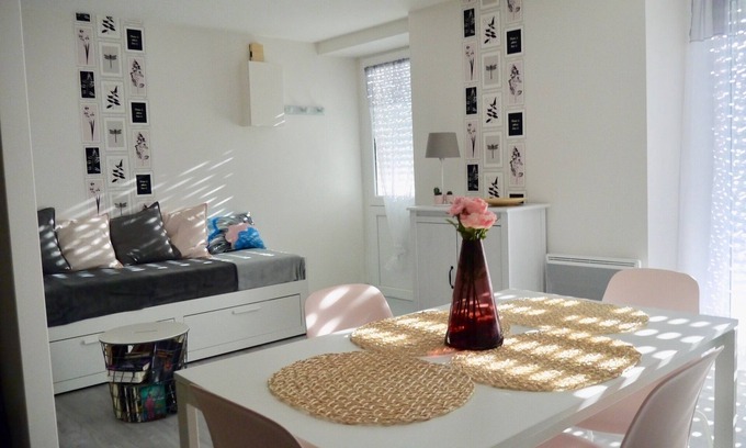 Arzon Apartment | Studio apartment for 2-8 people with terrace and garden