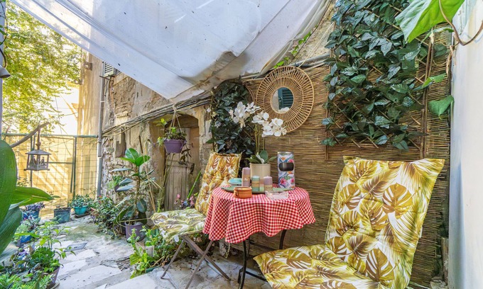 Old Town Apartment | Studio Apartment 'La Belleza' with Private Terrace and Private Garden