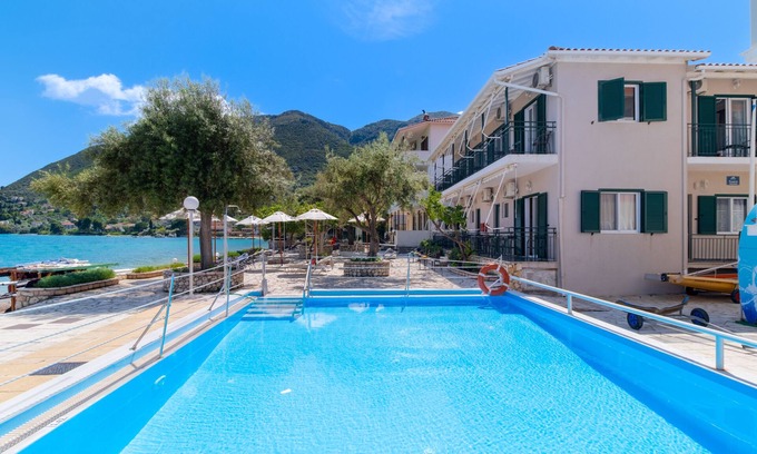 Nikiana Apartment | Studio Apartment "Nikiana Club - Studio 1" with Mountain View, Shared Pool & Wi-Fi