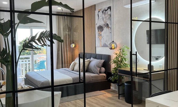 Krizna luka Apartment | Studio Apartment With Bathtub & Sea View Balcony + Breakfast