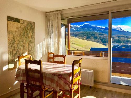 Villard-de-Lans Apartment | Studio cabine 33m² avec balcon au centre du village - FR-1-515-68