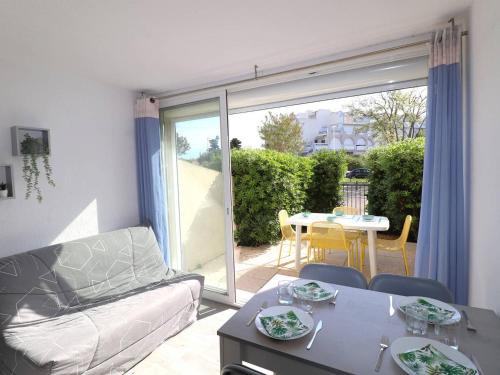 Le Grau-Du-Roi Apartment | Studio Cabine 6 Pers. avec Terrasse, Loggia et Parking Privé à 2 Pas de la Plage - FR-1-307-234