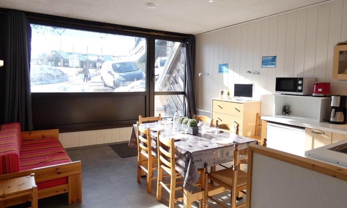 Piau Engaly Apartment | Studio cabine 6 pers. avec balcon exposition Sud, salon avec LCD et DVD, cuisine équipée, casier à ski - FR-1-457-196