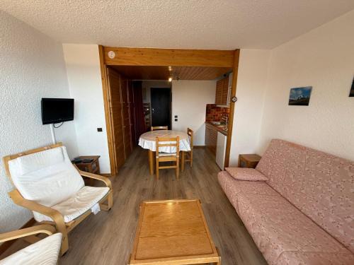 Les Saisies Apartment | Studio Cabine avec Balcon au Pied des Pistes - 4 Pers, Hauteluce - FR-1-293-230