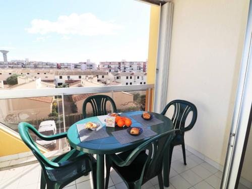 Le Grau-Du-Roi Apartment | Studio cabine avec terrasse, à 550m de la plage et 100m des commerces, idéal 4 pers., animaux acceptés - FR-1-307-156