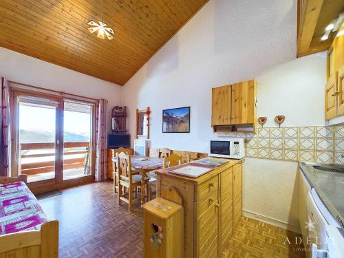 La Rosiere Apartment | Studio Cabine et Mezzanine pour 4 pers à Montvalezan-La Rosière - FR-1-398-550