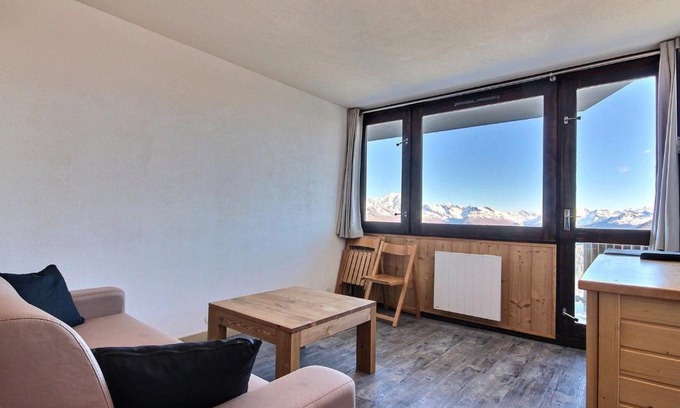Aime Apartment | Studio cabine rénové avec balcon, vue Mont-Blanc, pour 4 pers. à Aime 2000 - FR-1-455-80