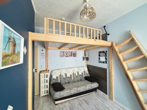 Les Sables d'Olonne Apartment | Studio Centre-ville, 100m Plage, Confort et Praticité - FR-1-197-378