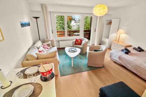 Lens Apartment | Studio chaleureux et paisible