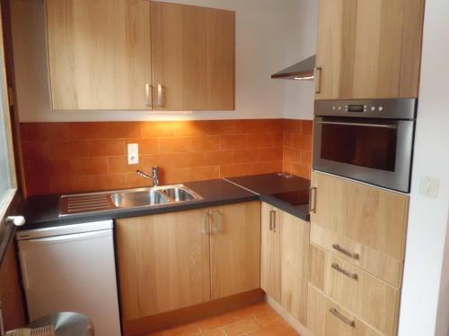 Chamonix City Centre Apartment | Studio Chamonix - Animaux Admis, Parking, Balcon - FR-1-517-27