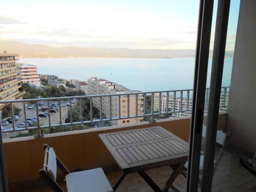 Ajaccio Apartment | "Studio charmant avec vue sur mer à Ajaccio - 28 m², terrasse"