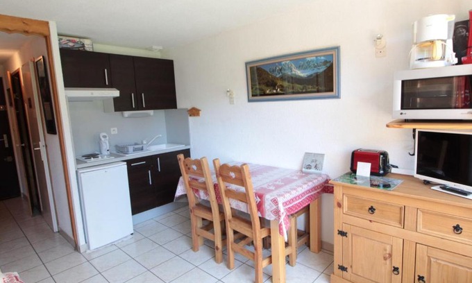 Les Carroz-d'Araches Apartment | Studio charmant 4 pers, centre village, proche pistes et commerces - FR-1-572-122